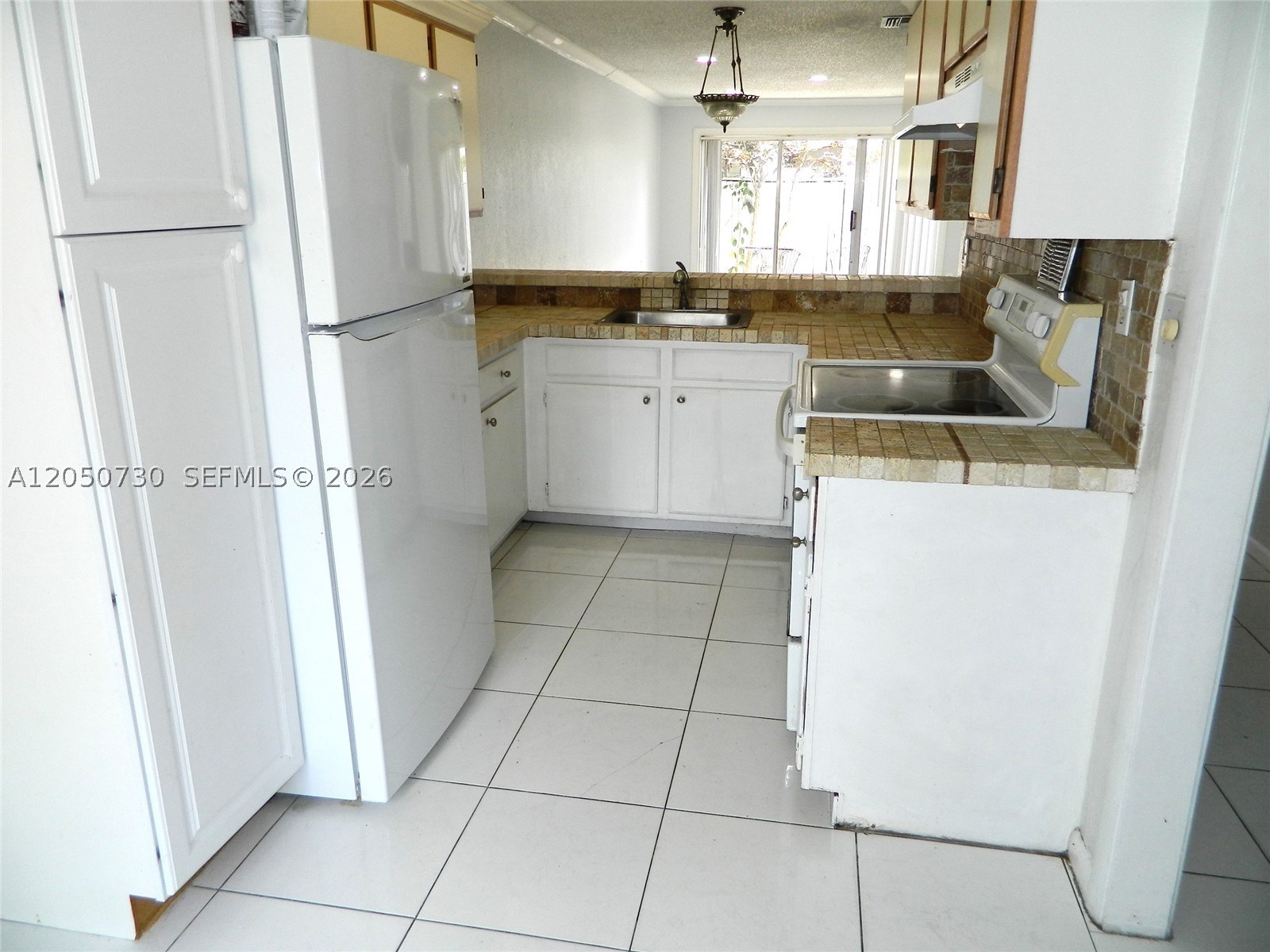 CRYSTAL VIEW TOWNHOMES - Residential Lease