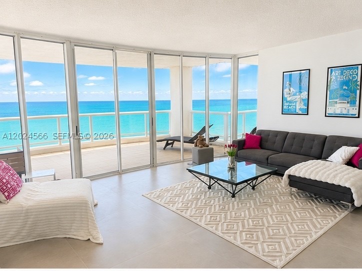 LA TOUR CONDO - Residential
