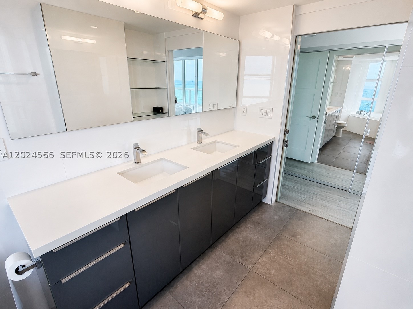 LA TOUR CONDO - Residential