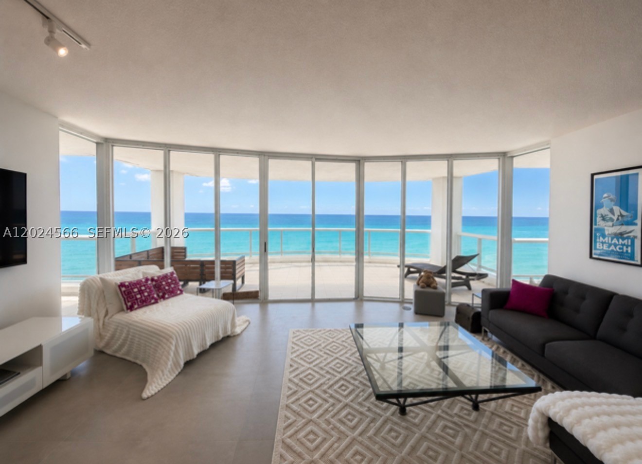 LA TOUR CONDO - Residential