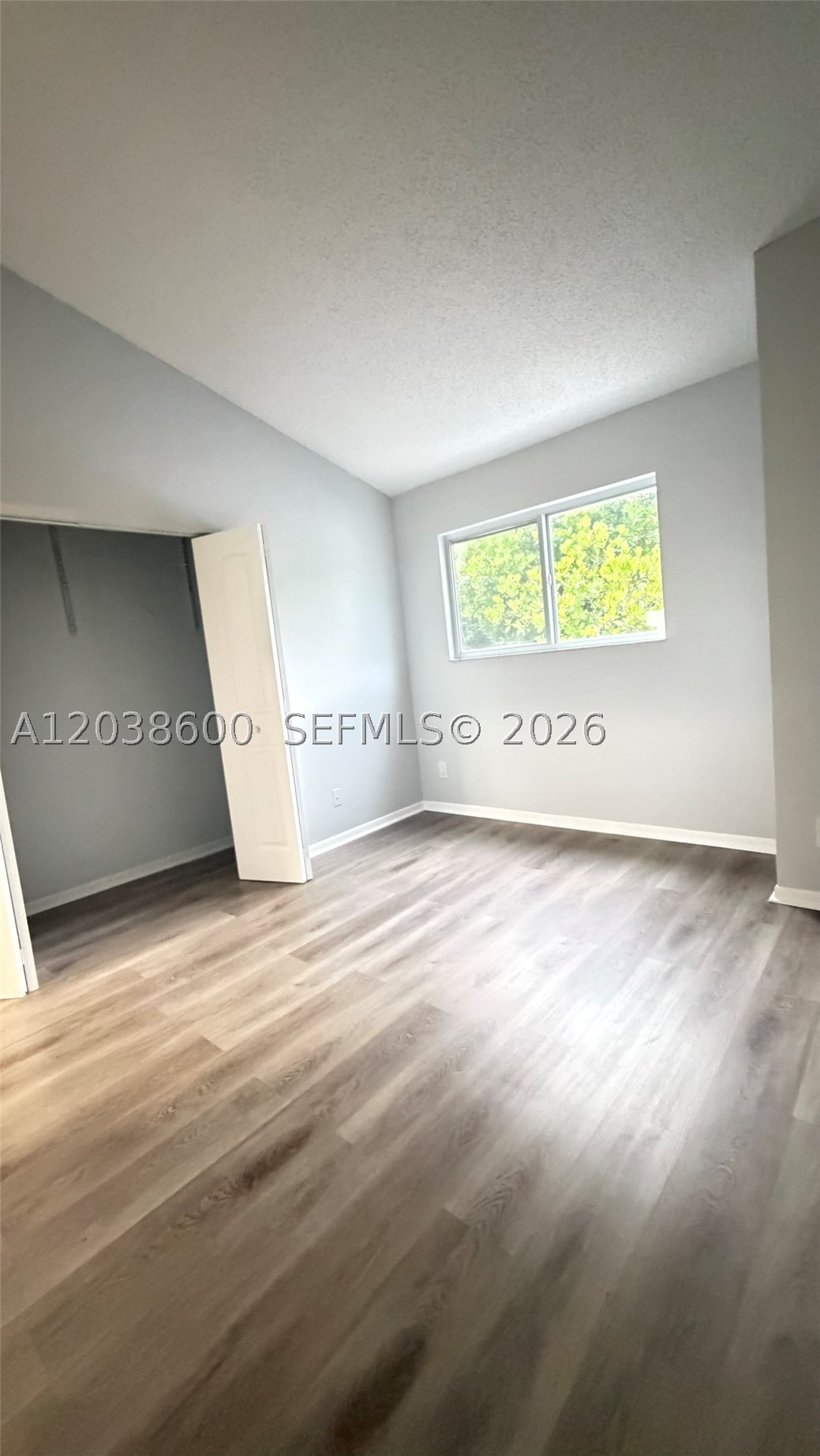 SUMMER LAKE CONDO - Residential