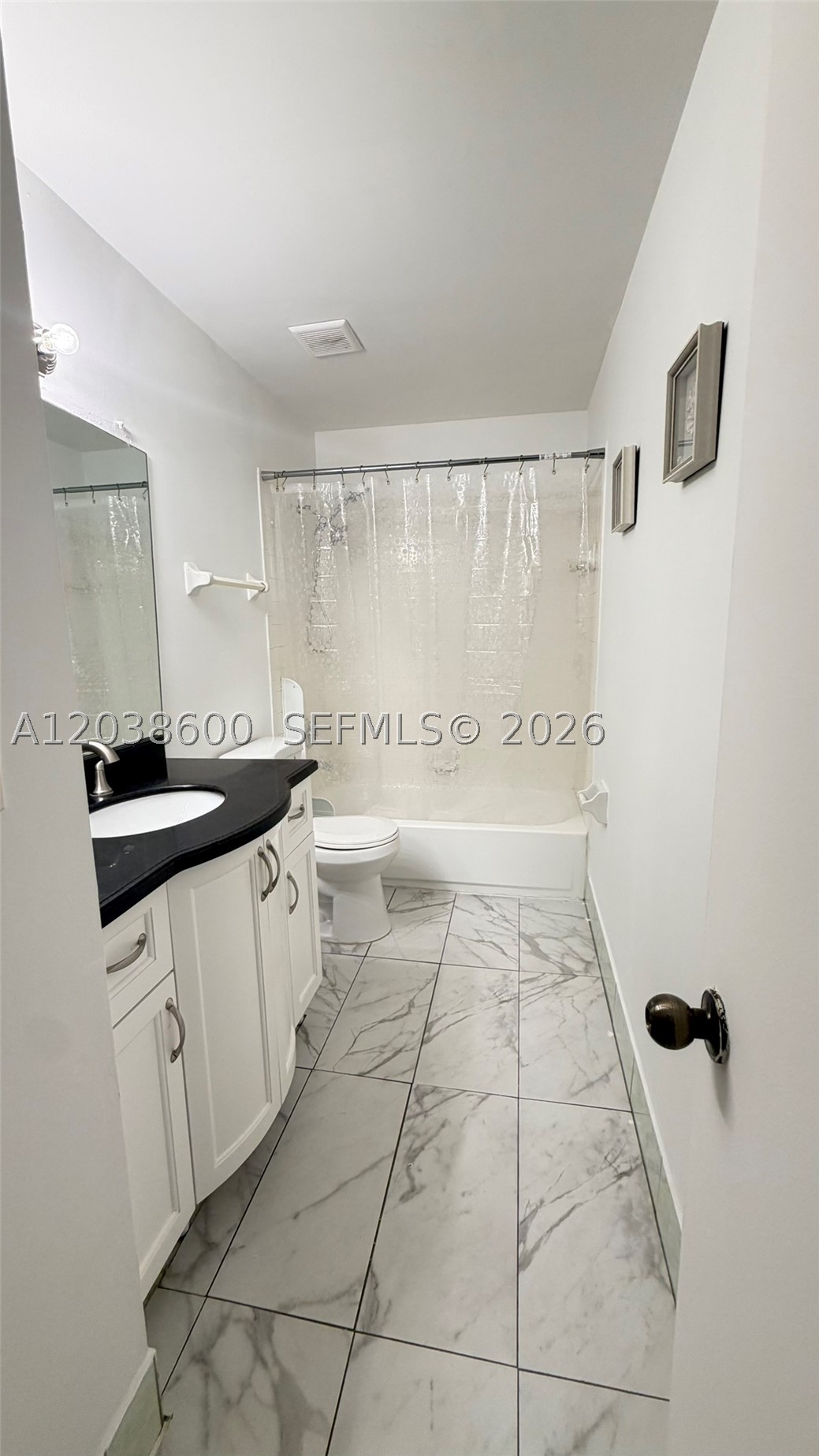 SUMMER LAKE CONDO - Residential