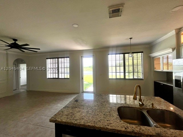 MANDARIN LAKES - Residential