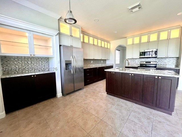 MANDARIN LAKES - Residential