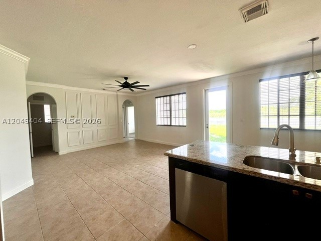MANDARIN LAKES - Residential