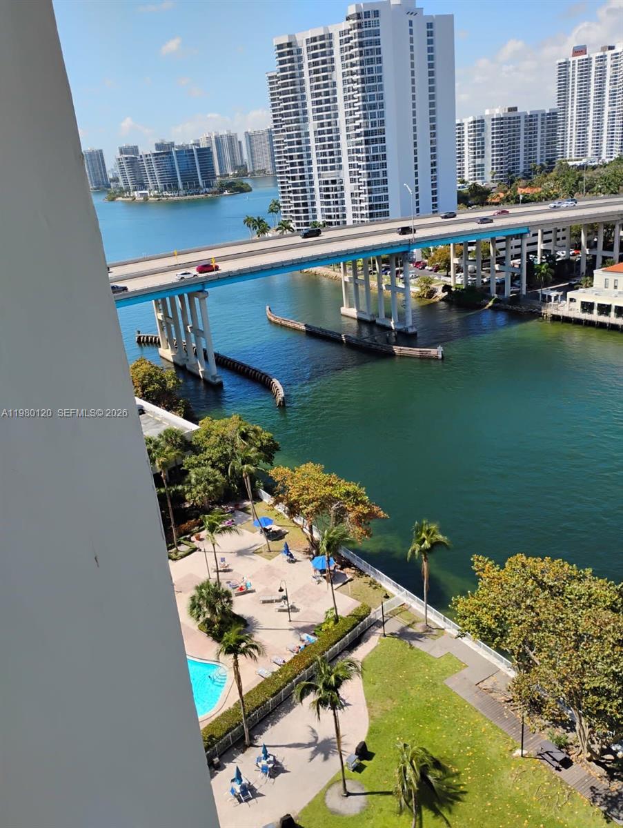 OCEANVIEW BUILDING A COND - Residential