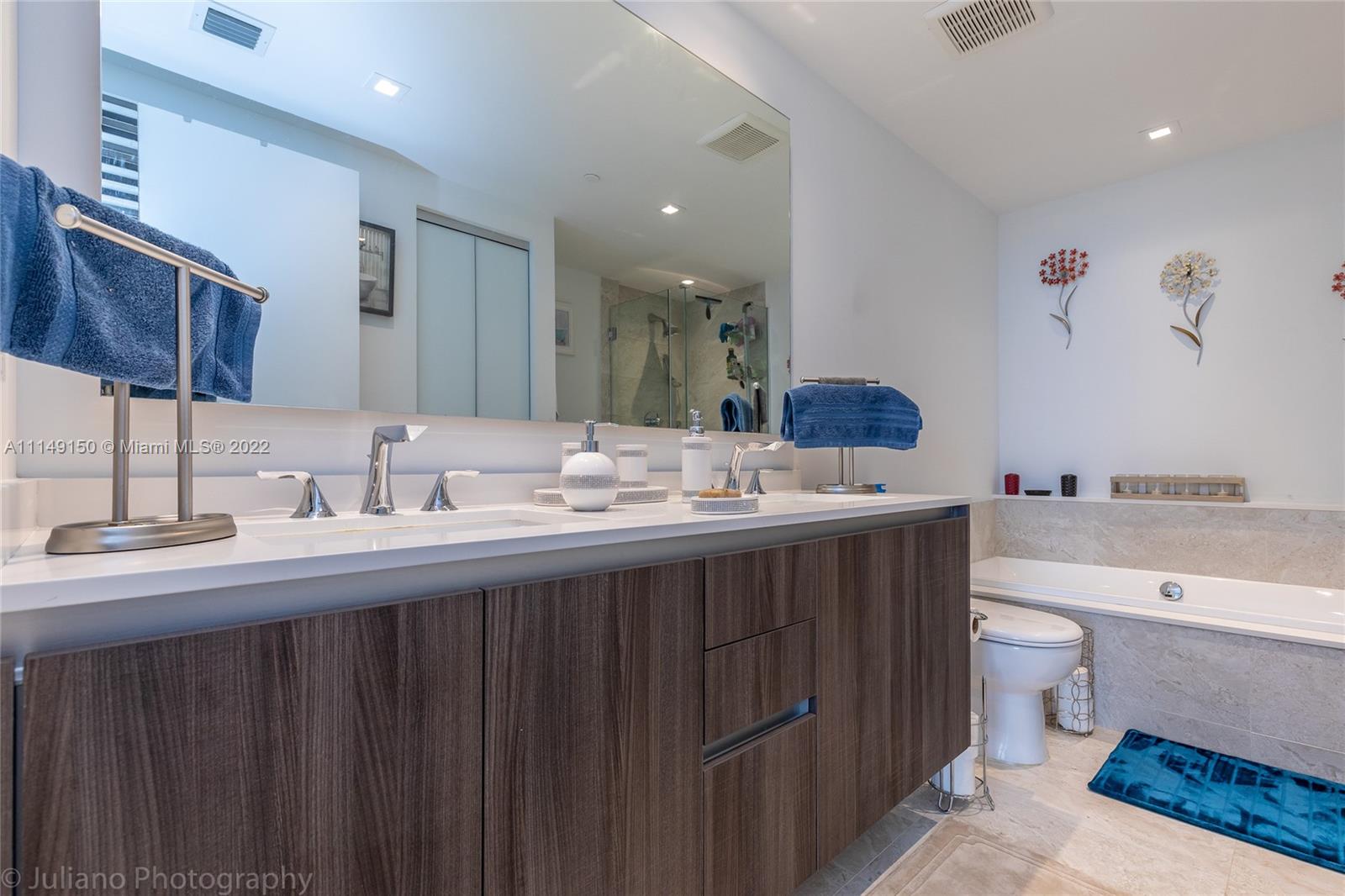 ARIA ON THE BAY CONDO - Residential Lease
