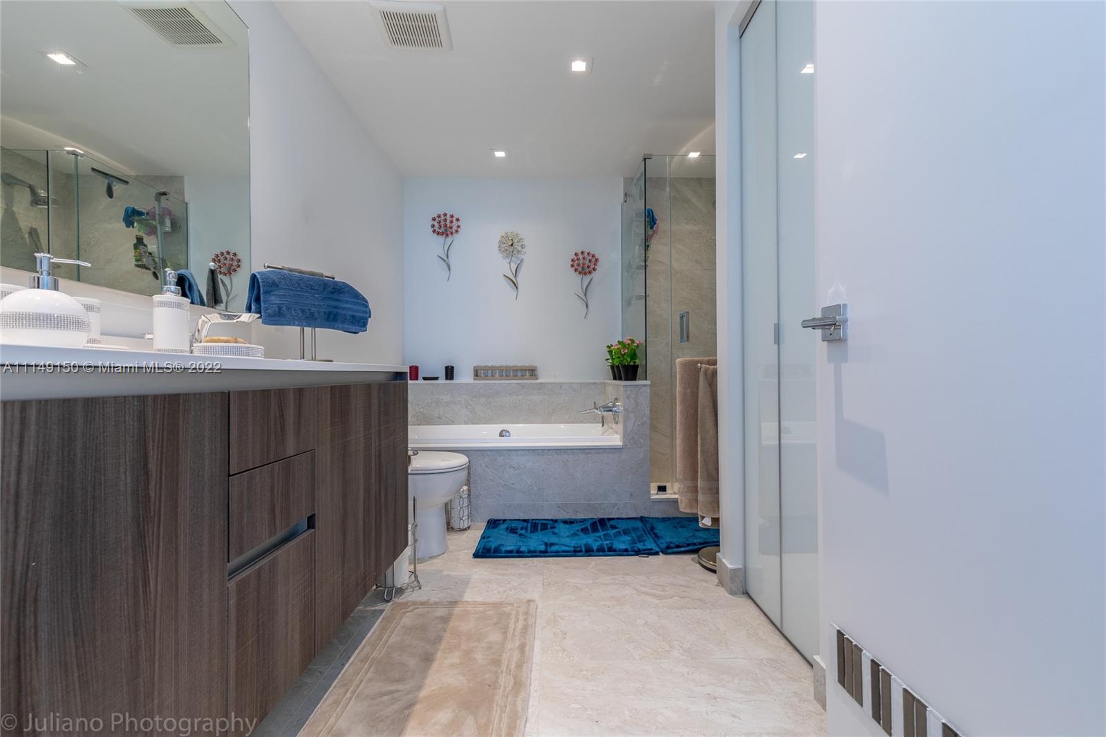 ARIA ON THE BAY CONDO - Residential Lease
