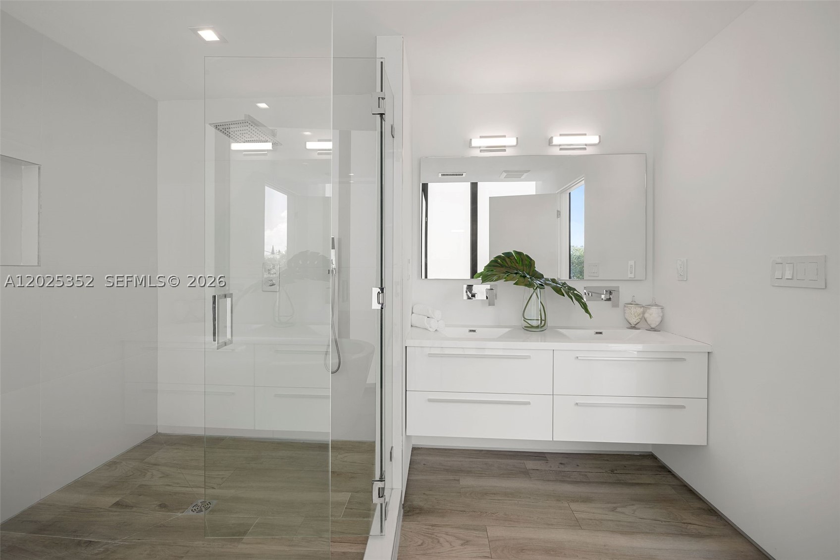 ALTON BEACH BAY FRONT RE- - Residential
