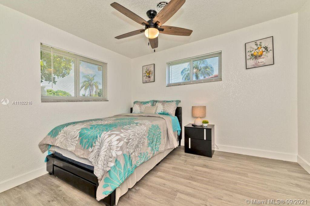 HOLLYWOOD HILLS - Residential Lease