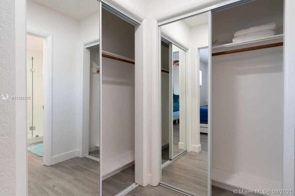 HOLLYWOOD HILLS - Residential Lease