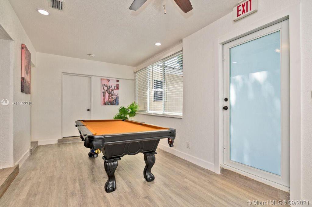 HOLLYWOOD HILLS - Residential Lease