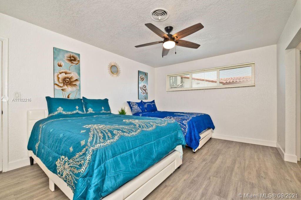HOLLYWOOD HILLS - Residential Lease
