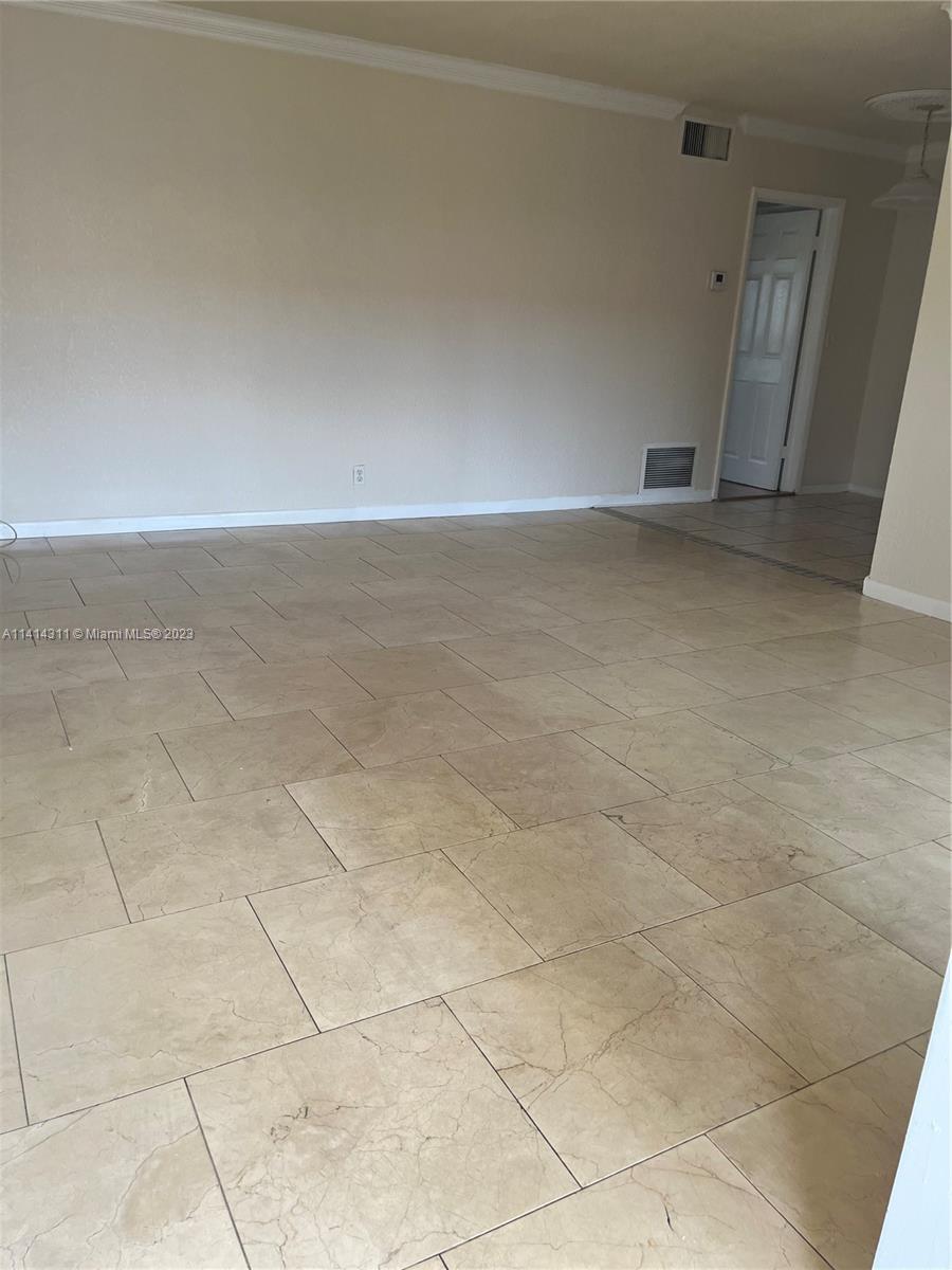 BEACH GARDEN CONDO - Residential Lease