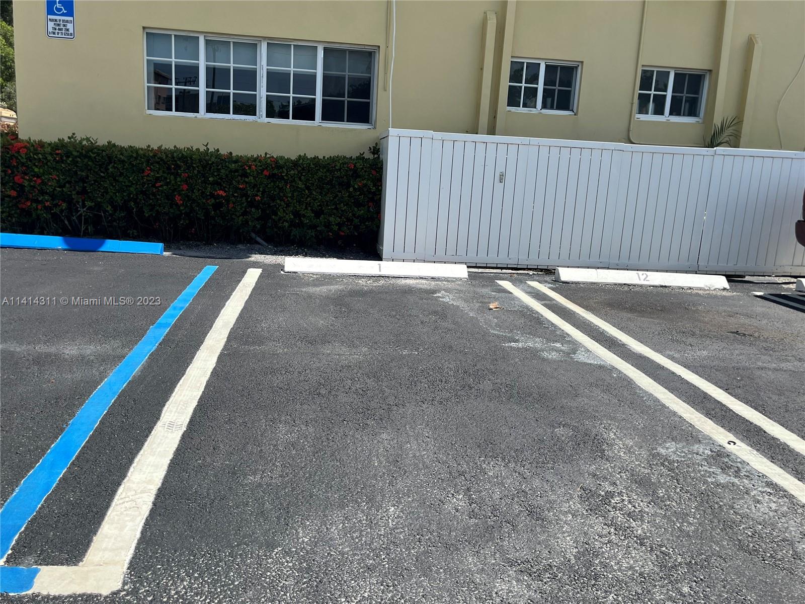 BEACH GARDEN CONDO - Residential Lease