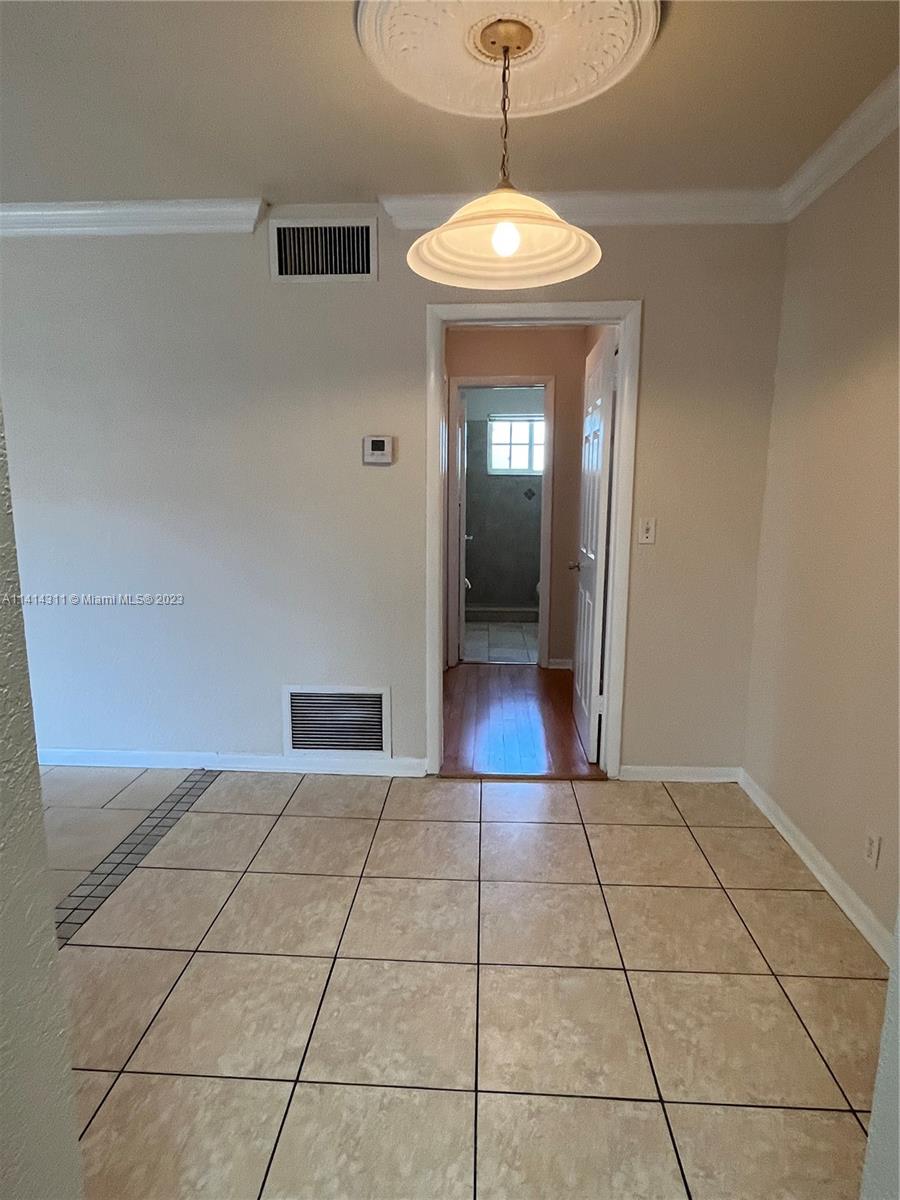 BEACH GARDEN CONDO - Residential Lease