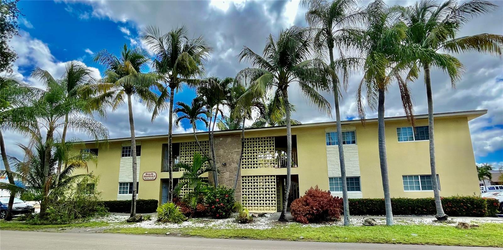 BEACH GARDEN CONDO - Residential Lease