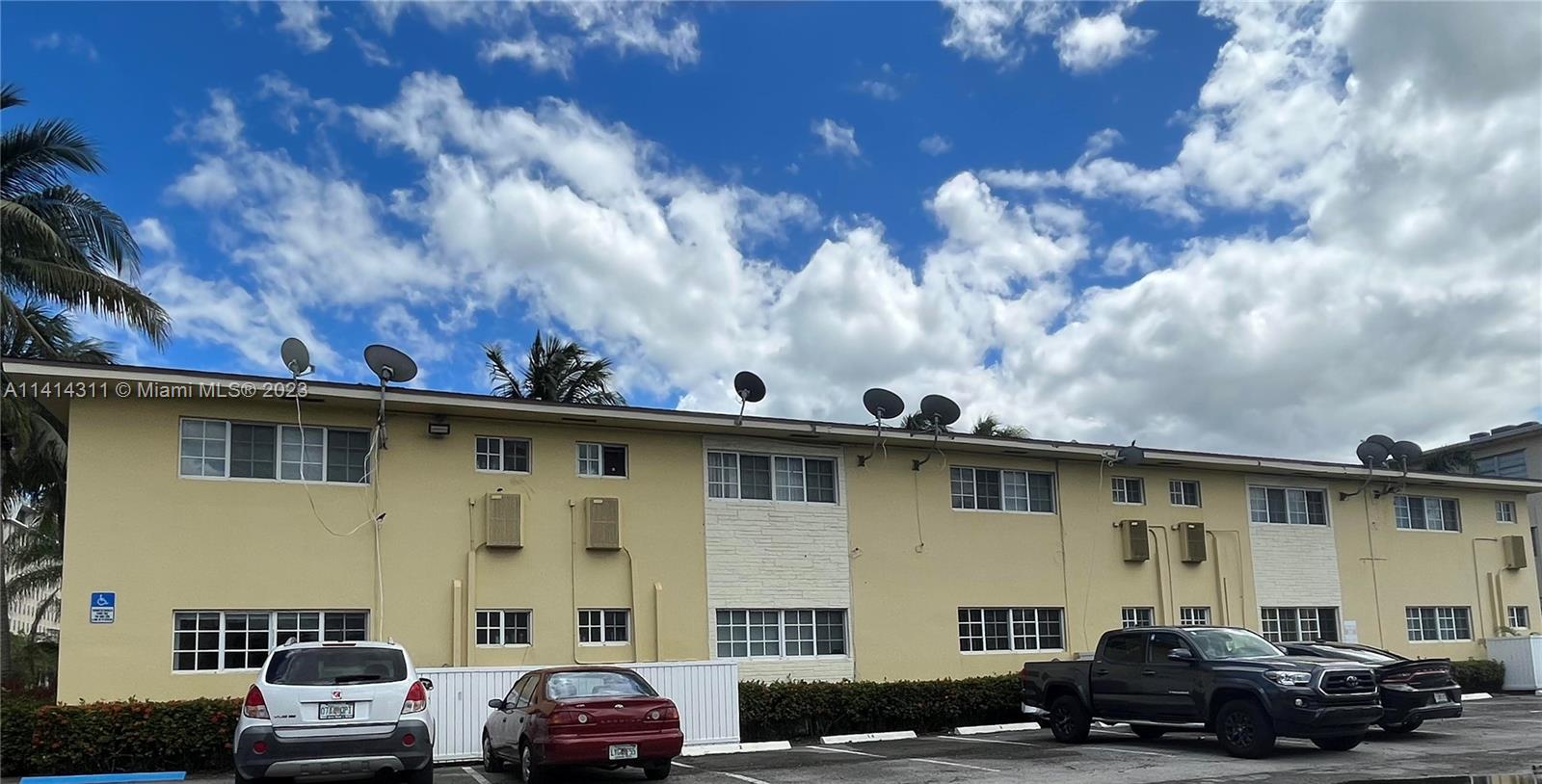 BEACH GARDEN CONDO - Residential Lease