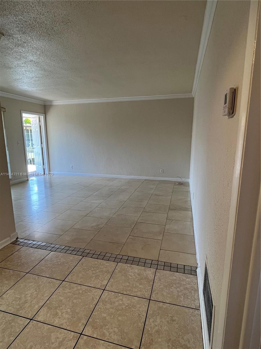 BEACH GARDEN CONDO - Residential Lease