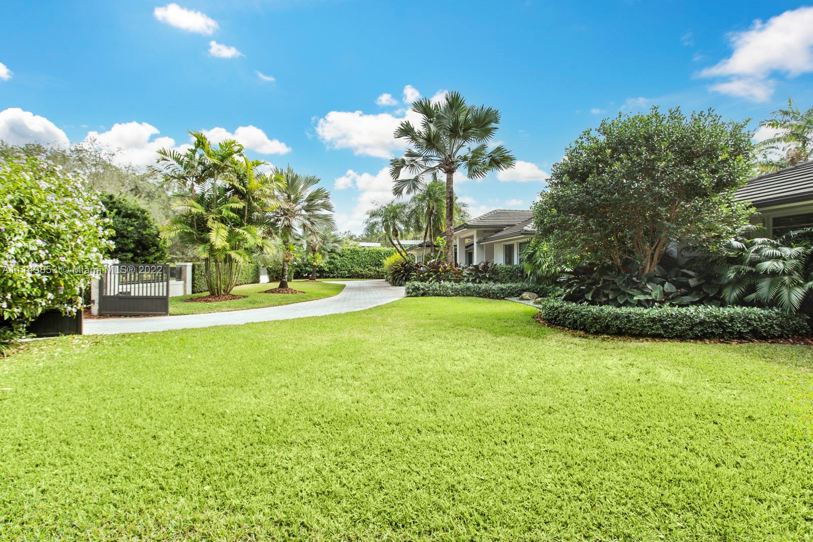 HELMS COUNTRY ESTATES RE- - Residential