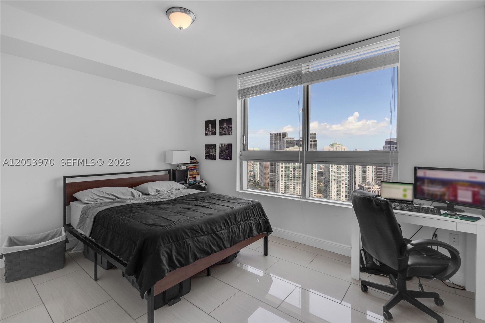 IVY CONDO - Residential Lease