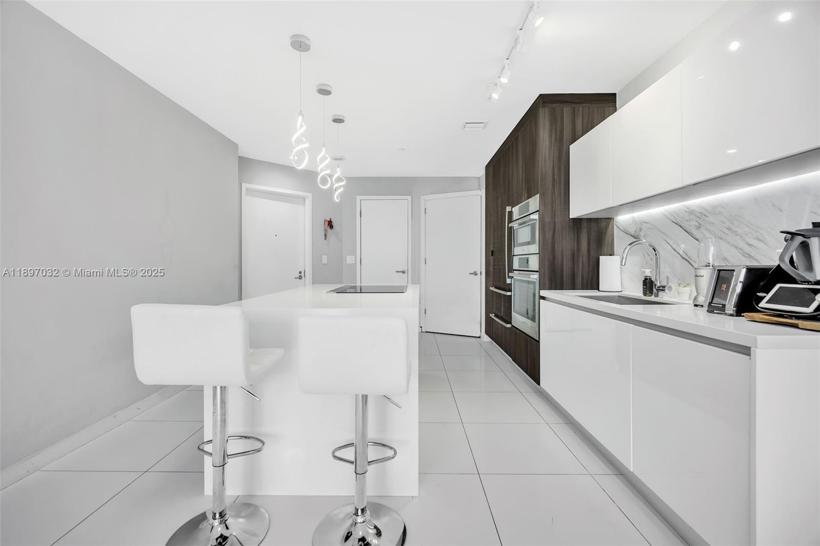 PARAMOUNT MIAMI WORLDCENT - Residential
