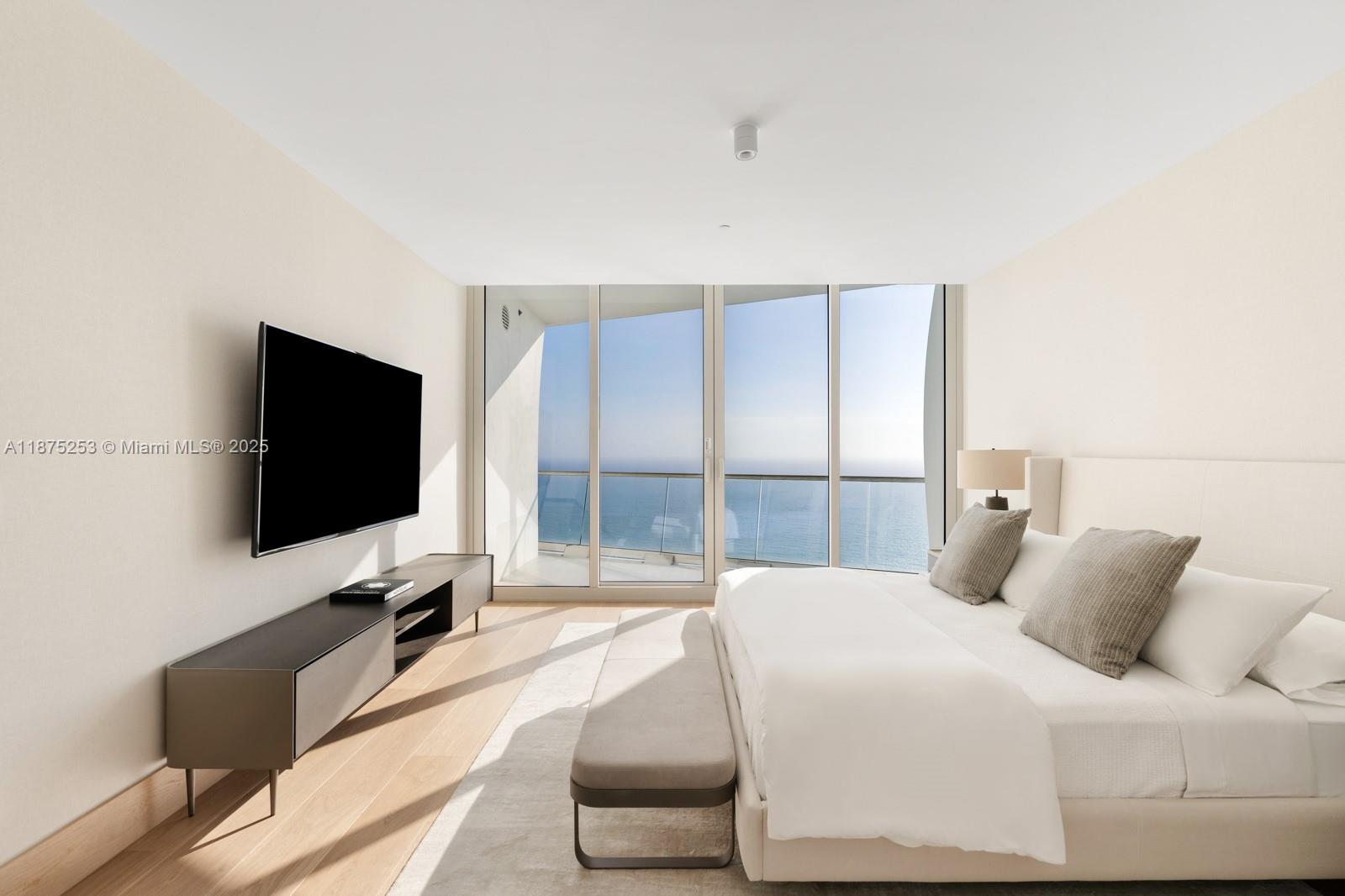 JADE SIGNATURE CONDO - Residential