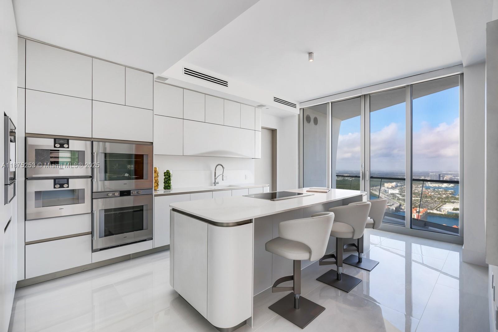 JADE SIGNATURE CONDO - Residential