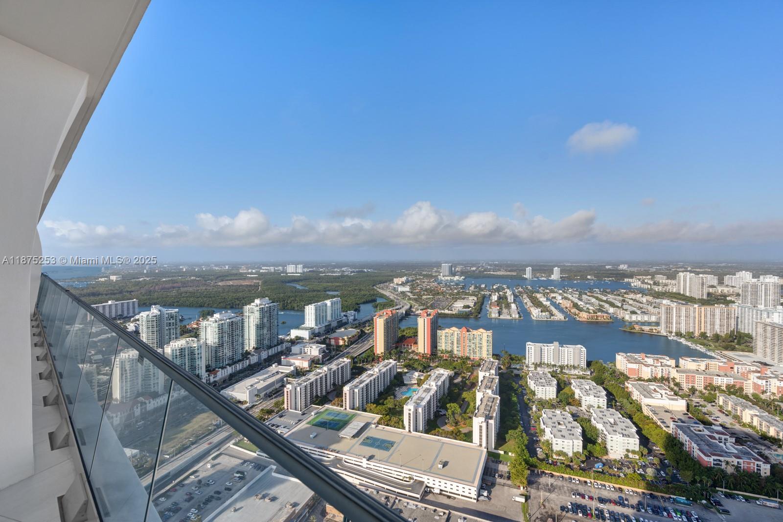 JADE SIGNATURE CONDO - Residential