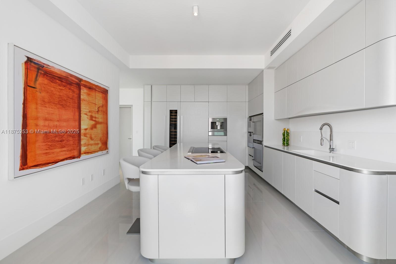 JADE SIGNATURE CONDO - Residential