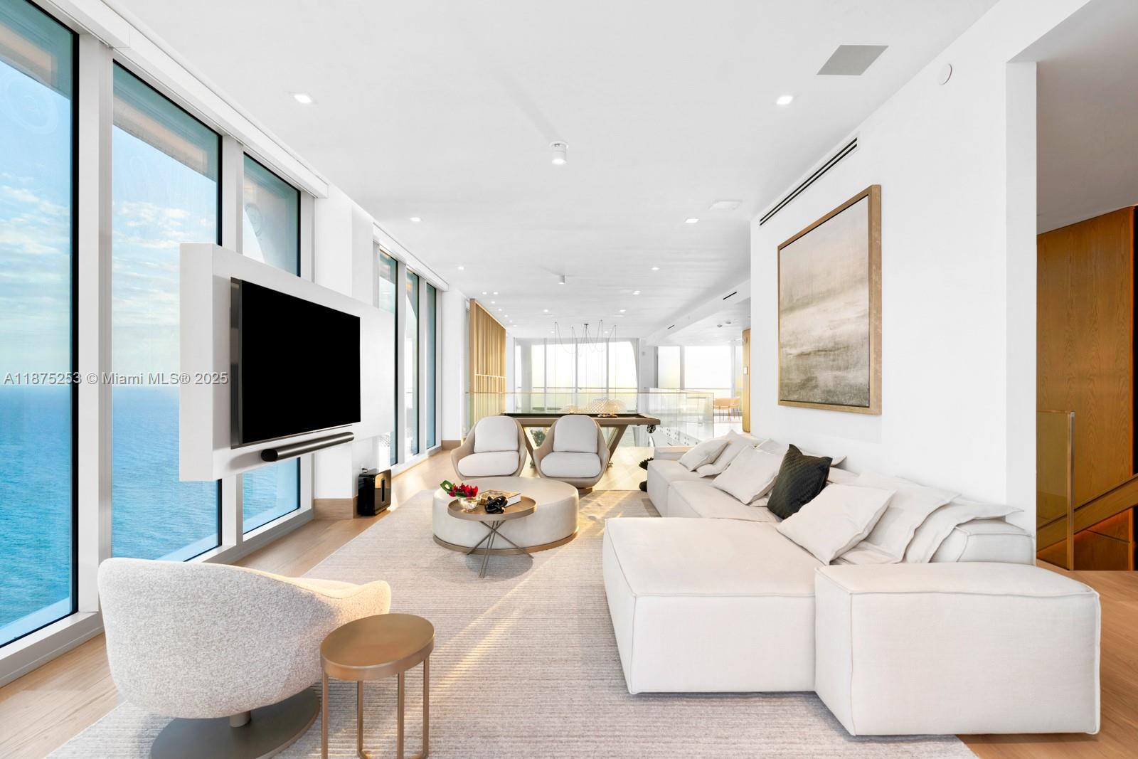 JADE SIGNATURE CONDO - Residential