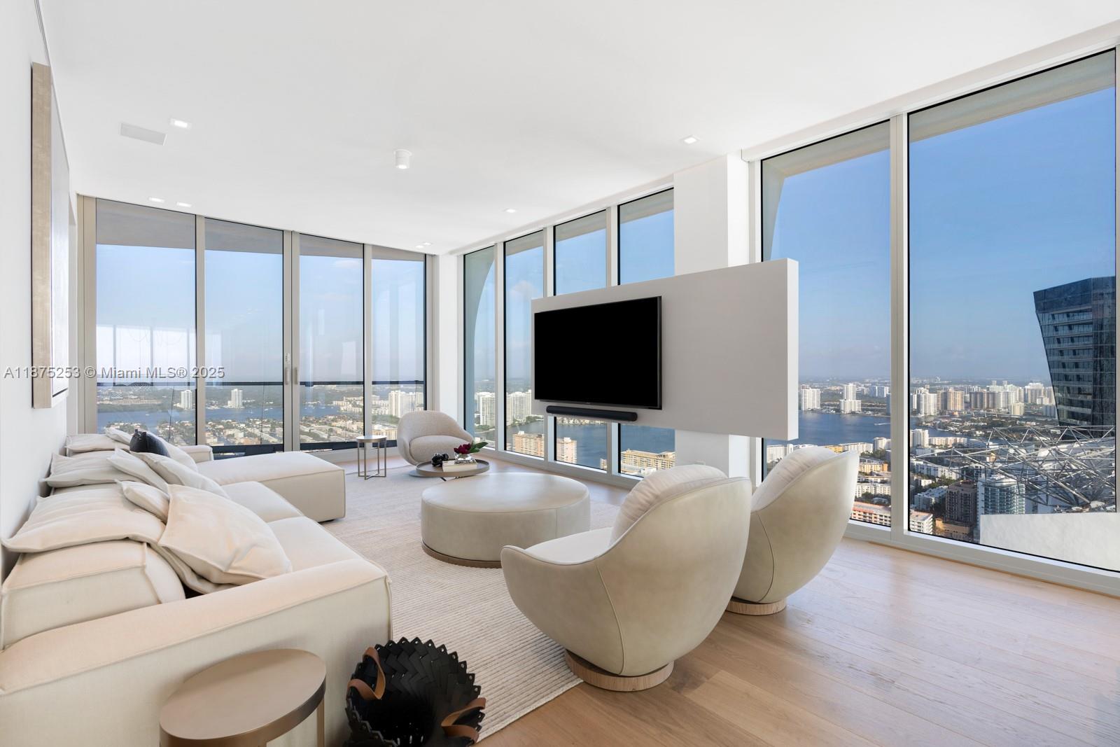 JADE SIGNATURE CONDO - Residential