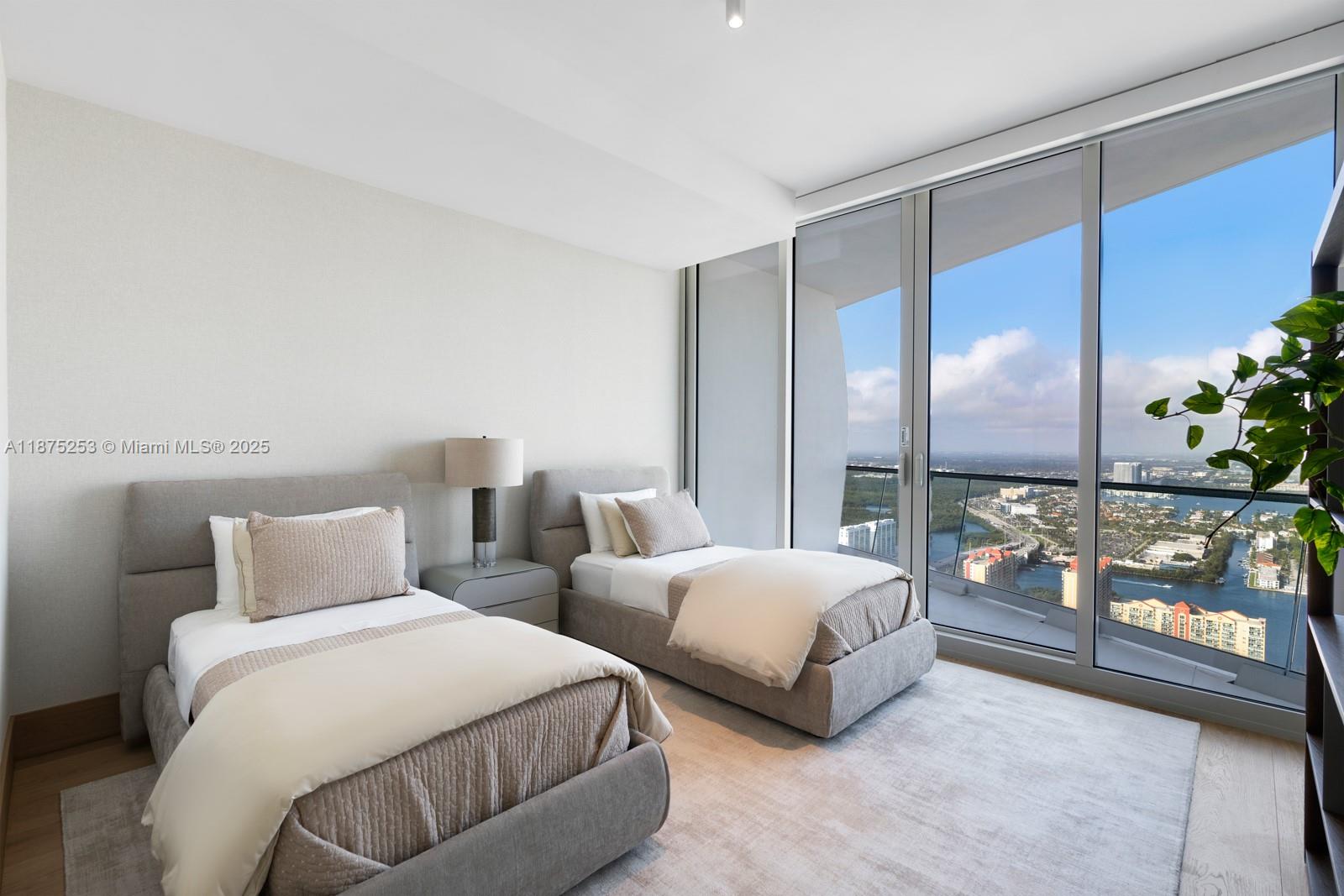 JADE SIGNATURE CONDO - Residential