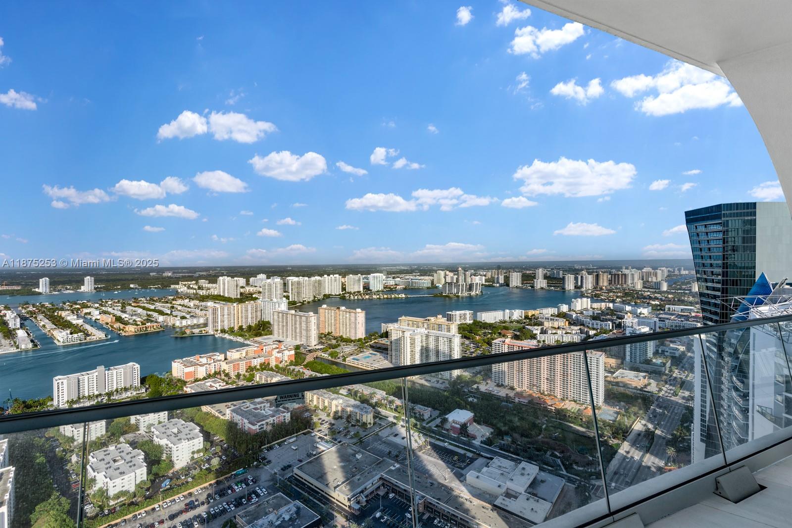 JADE SIGNATURE CONDO - Residential