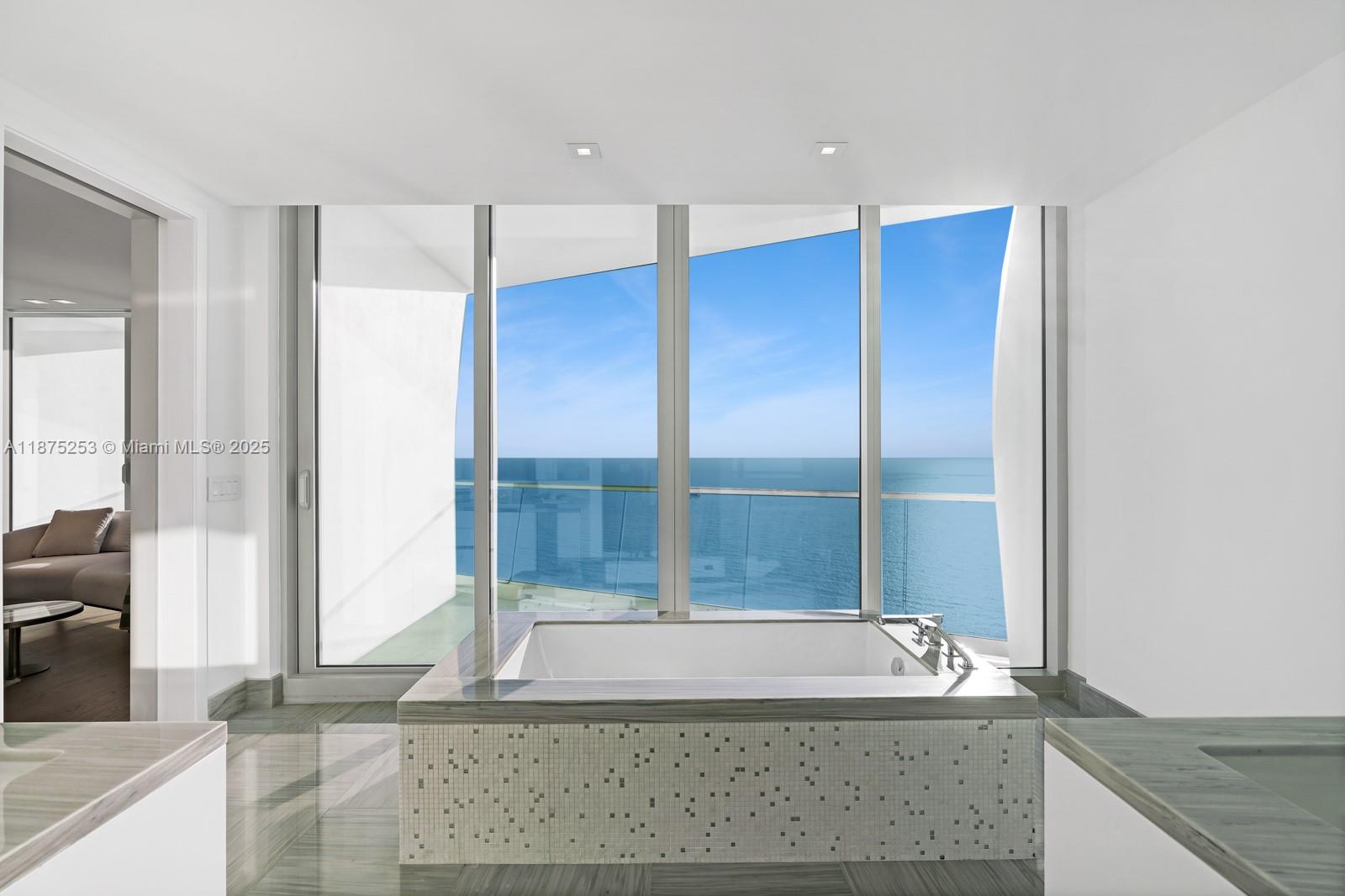 JADE SIGNATURE CONDO - Residential
