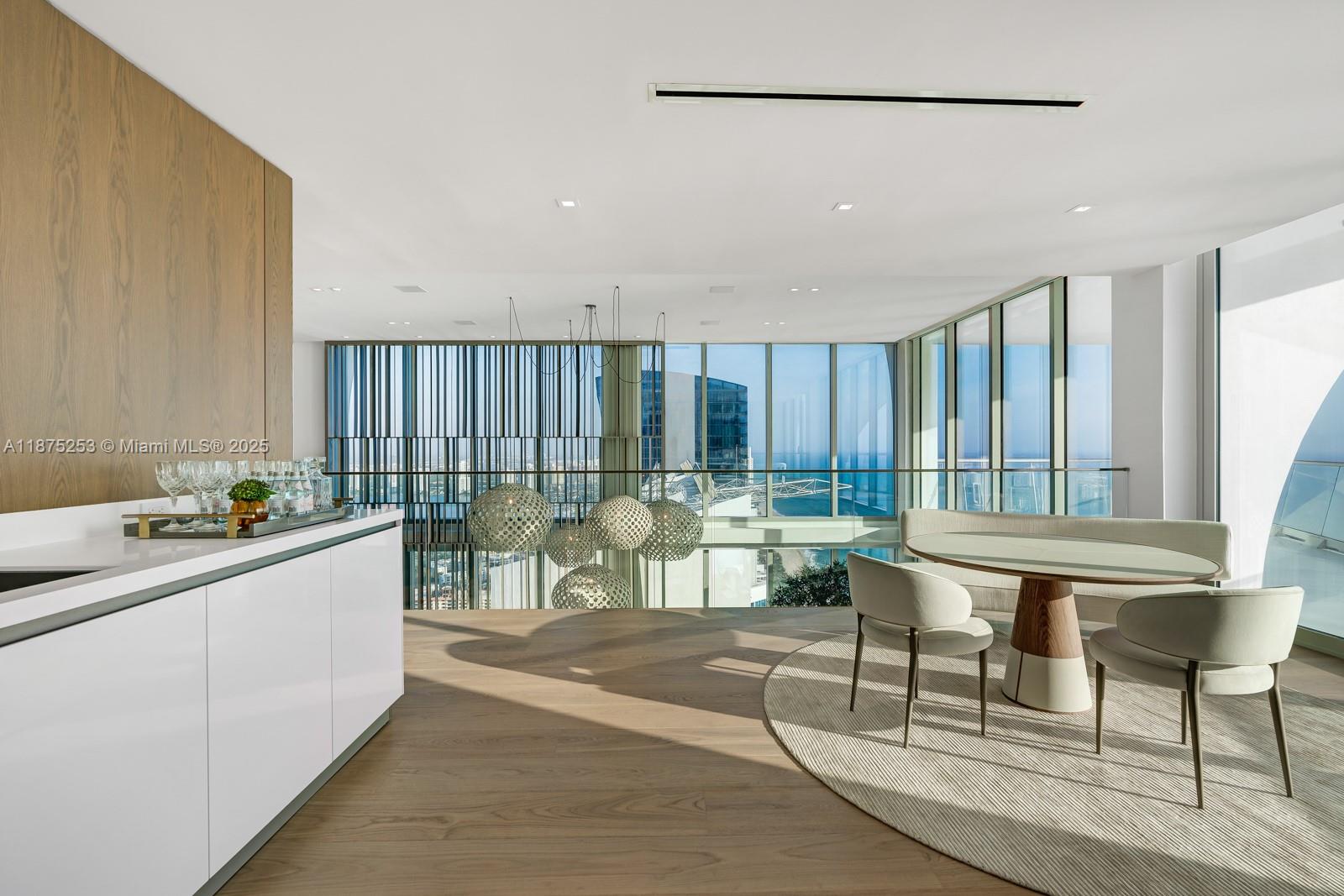 JADE SIGNATURE CONDO - Residential