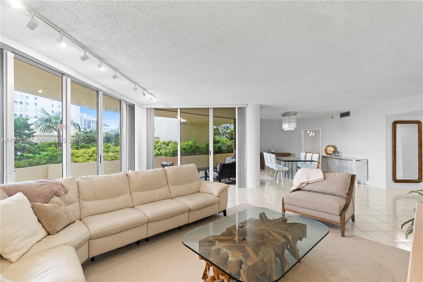TERRACES NORTH TURNBERRY - Residential
