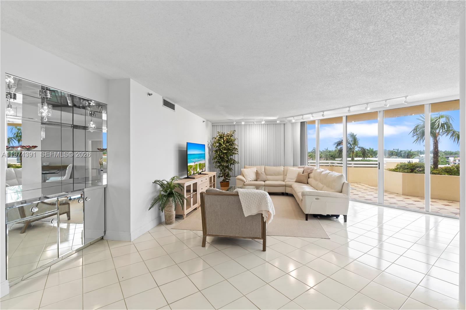 TERRACES NORTH TURNBERRY - Residential