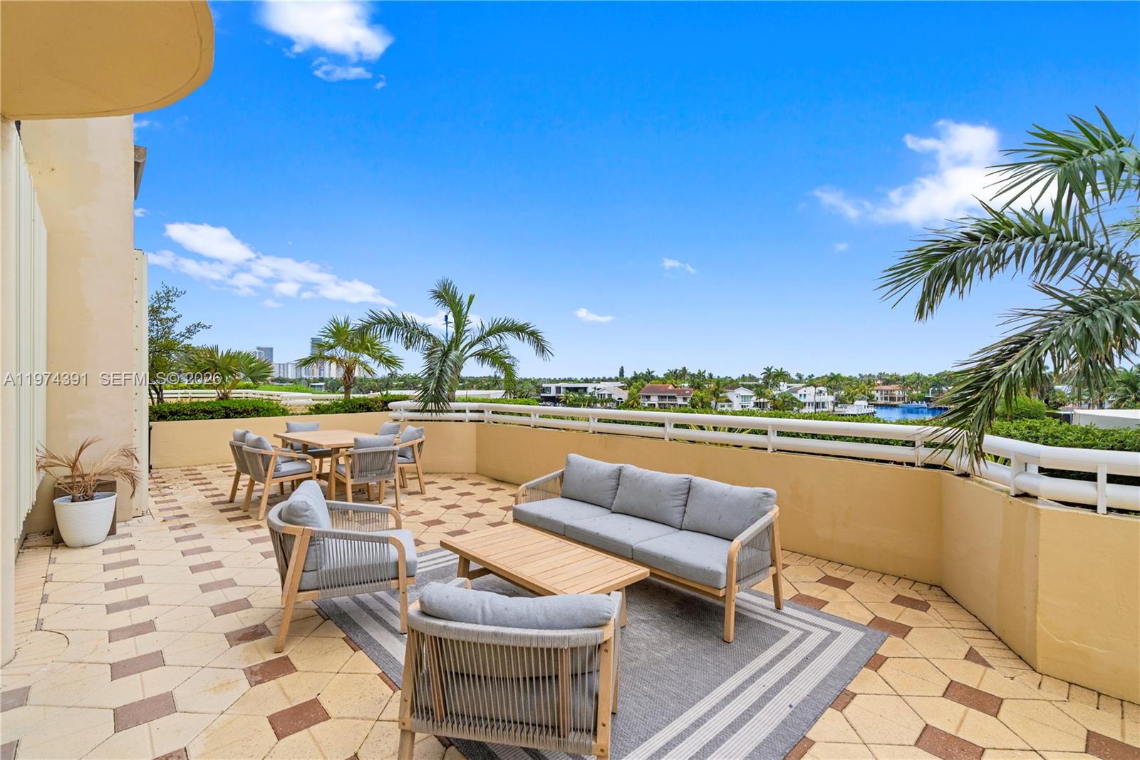 TERRACES NORTH TURNBERRY - Residential