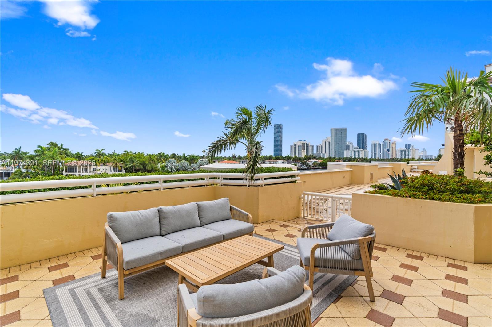 TERRACES NORTH TURNBERRY - Residential