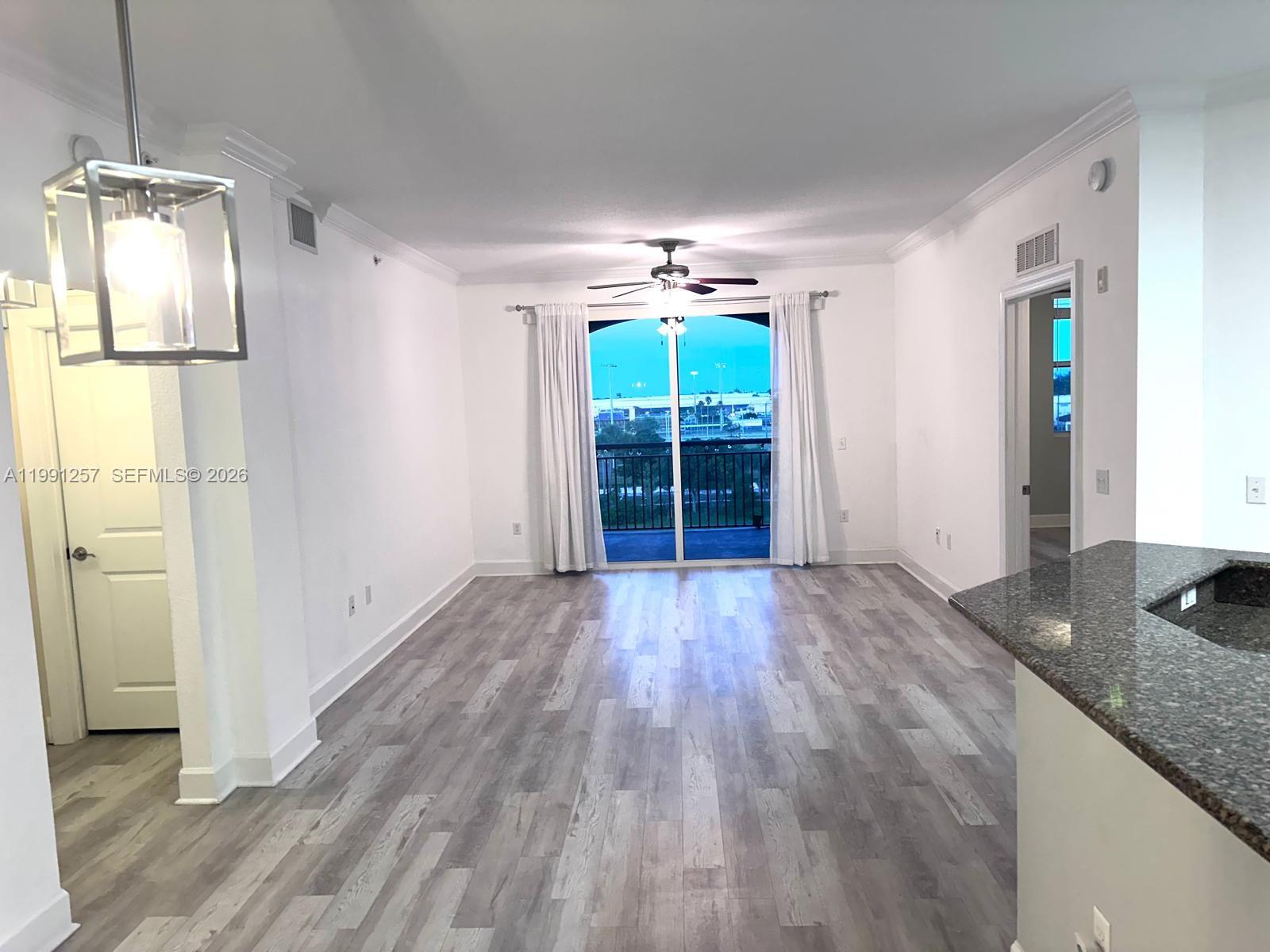 VIZCAYA LAKES CONDO - Residential