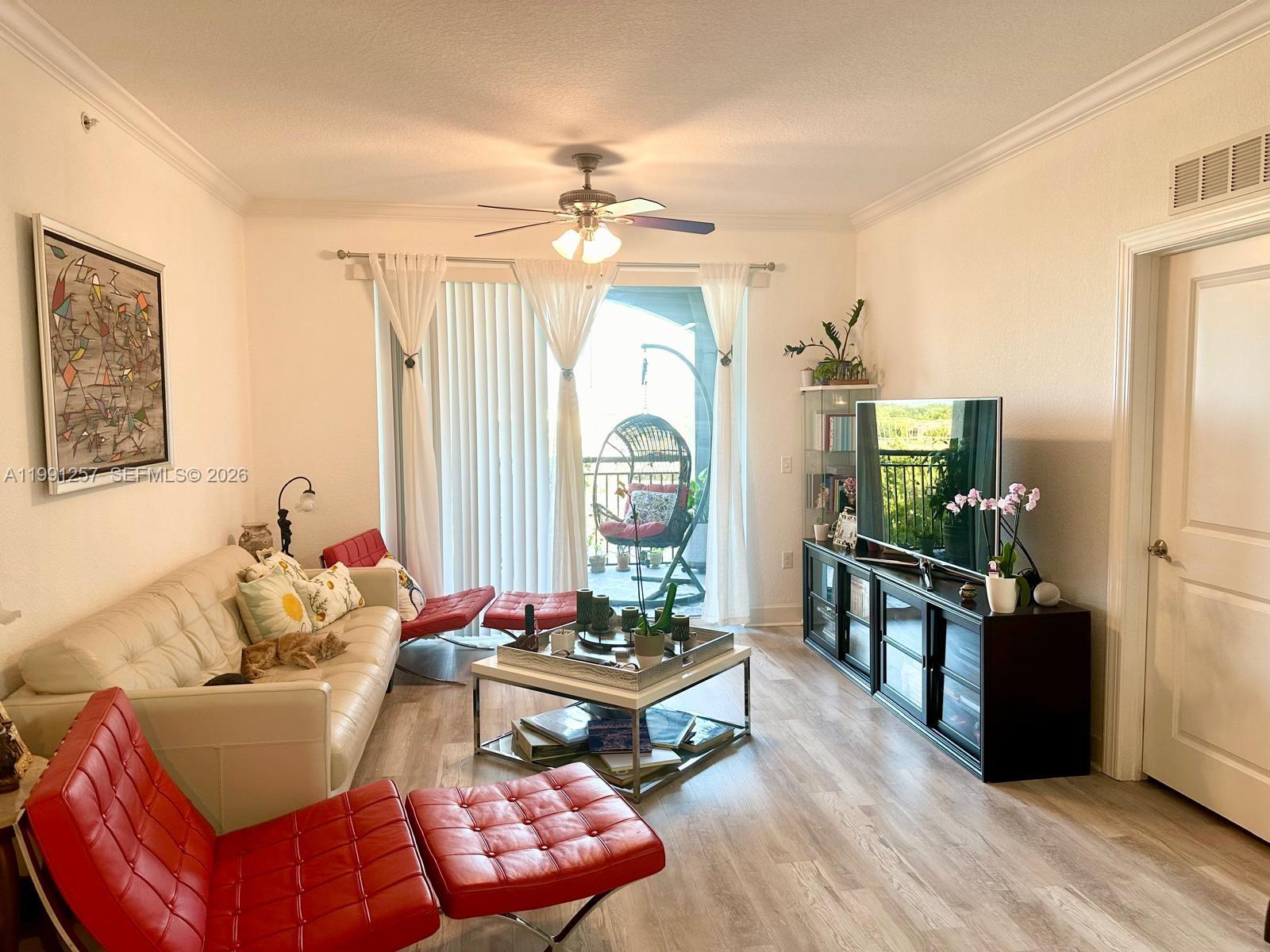 VIZCAYA LAKES CONDO - Residential