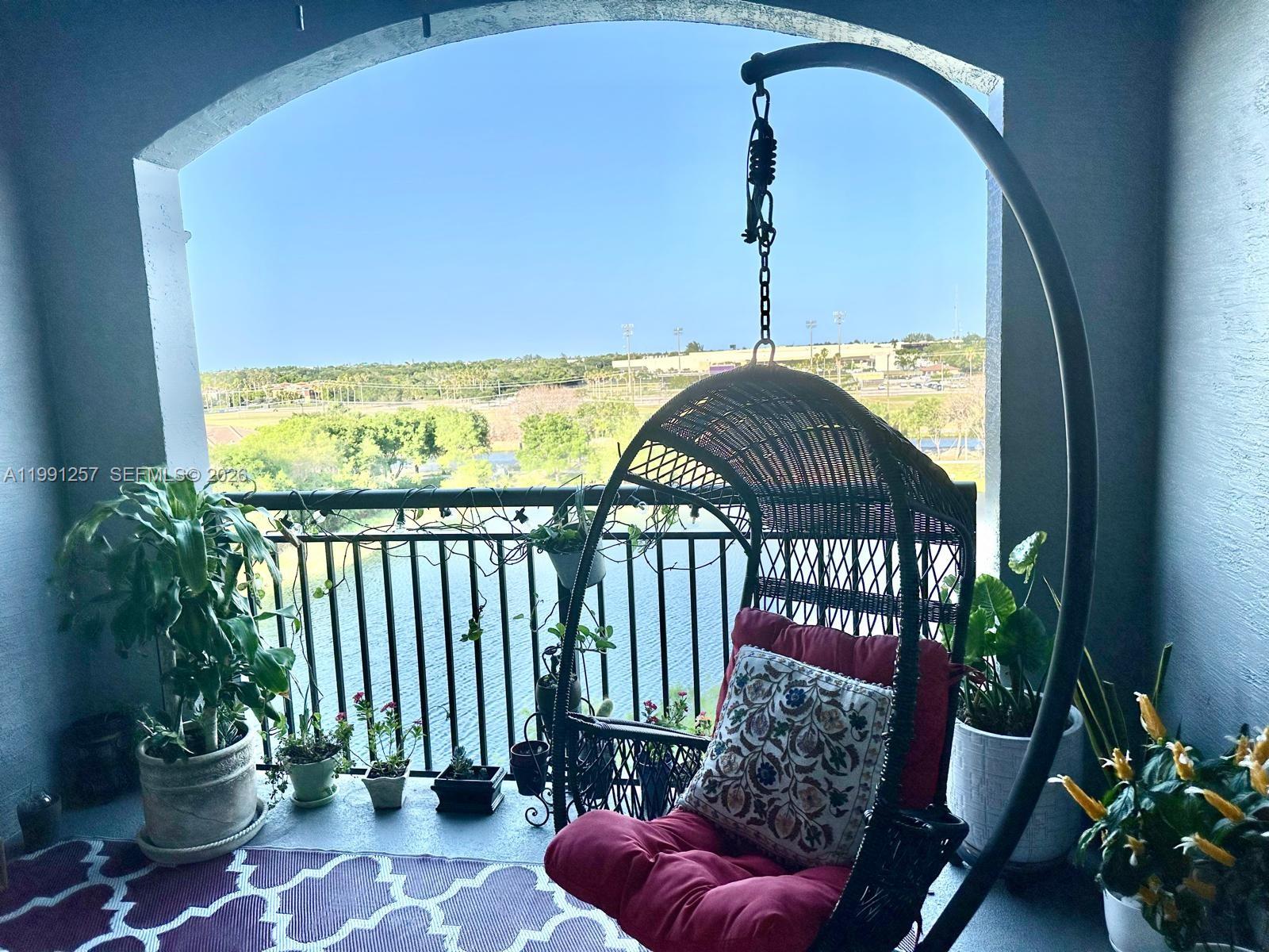 VIZCAYA LAKES CONDO - Residential