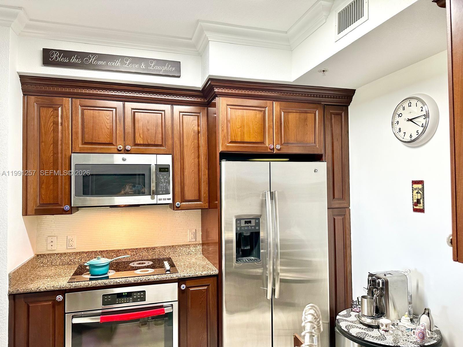 VIZCAYA LAKES CONDO - Residential