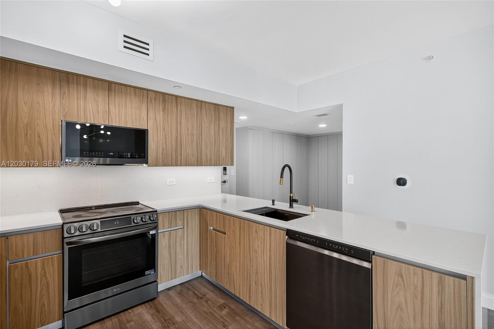 WIND CONDO UNIT 1705 - Residential