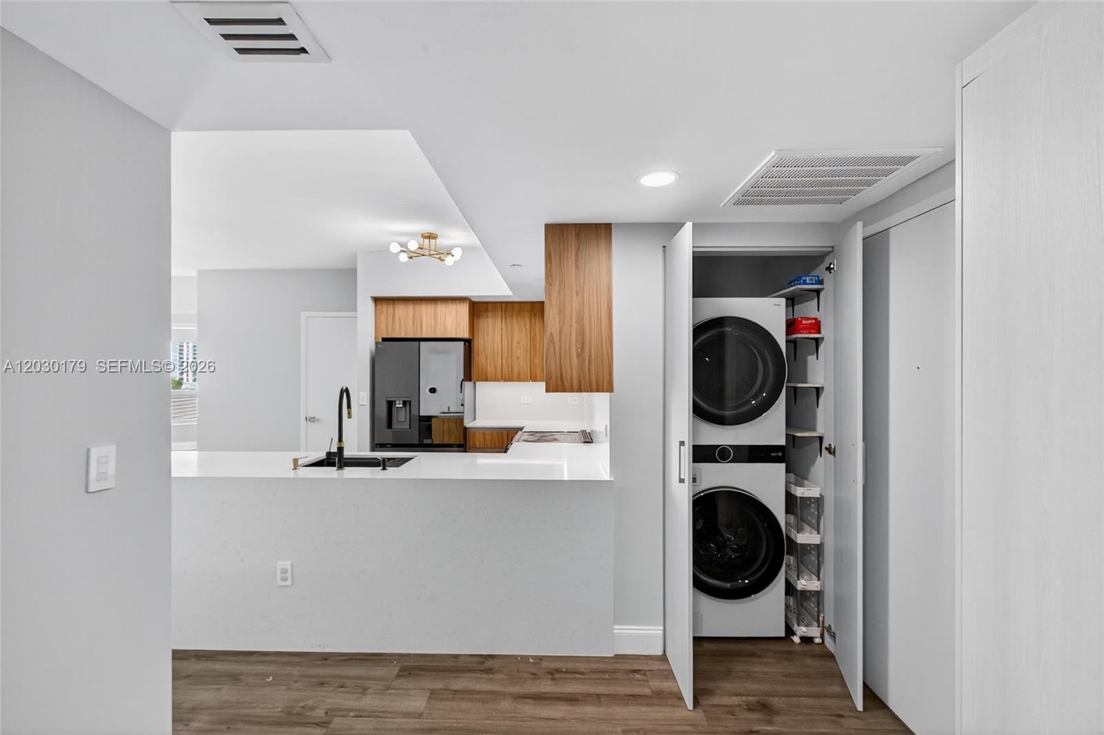 WIND CONDO UNIT 1705 - Residential