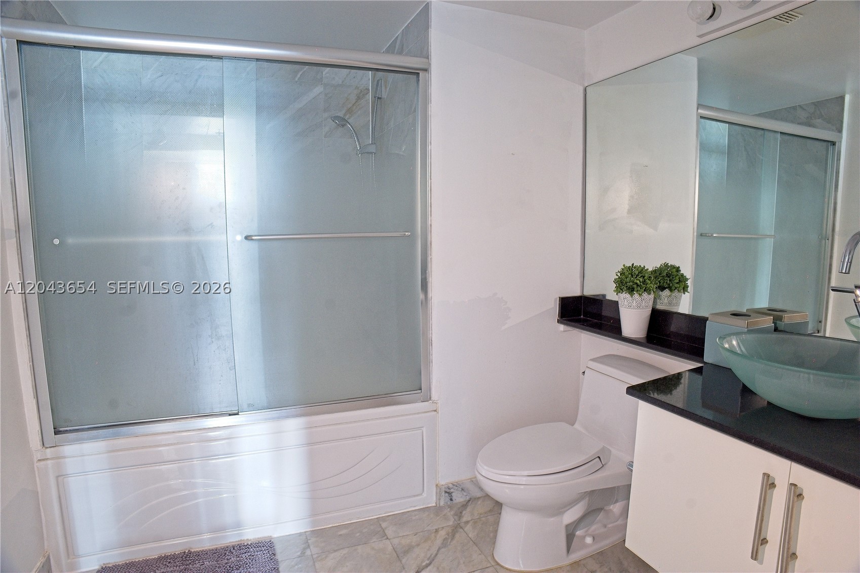 BRICKELL ON THE RIVER N T - Residential Lease