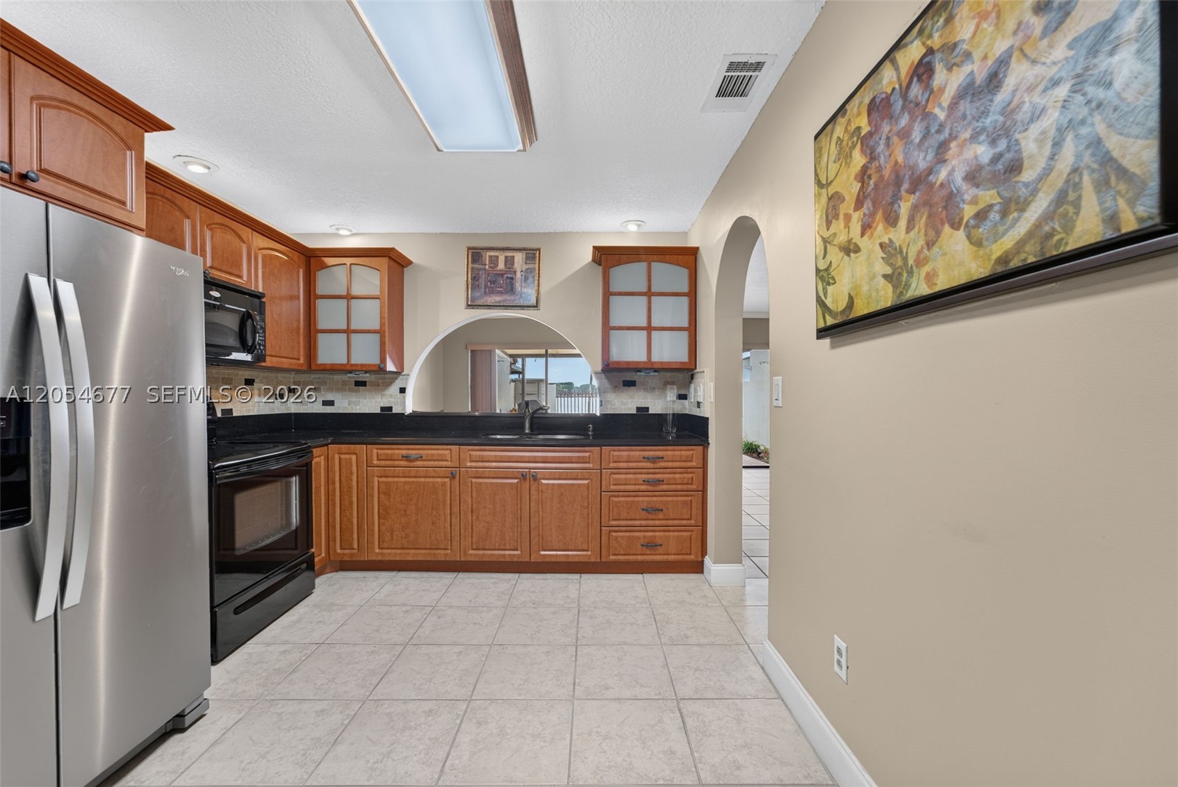 TOWNHOMES OF COUNTRY LAKE - Residential