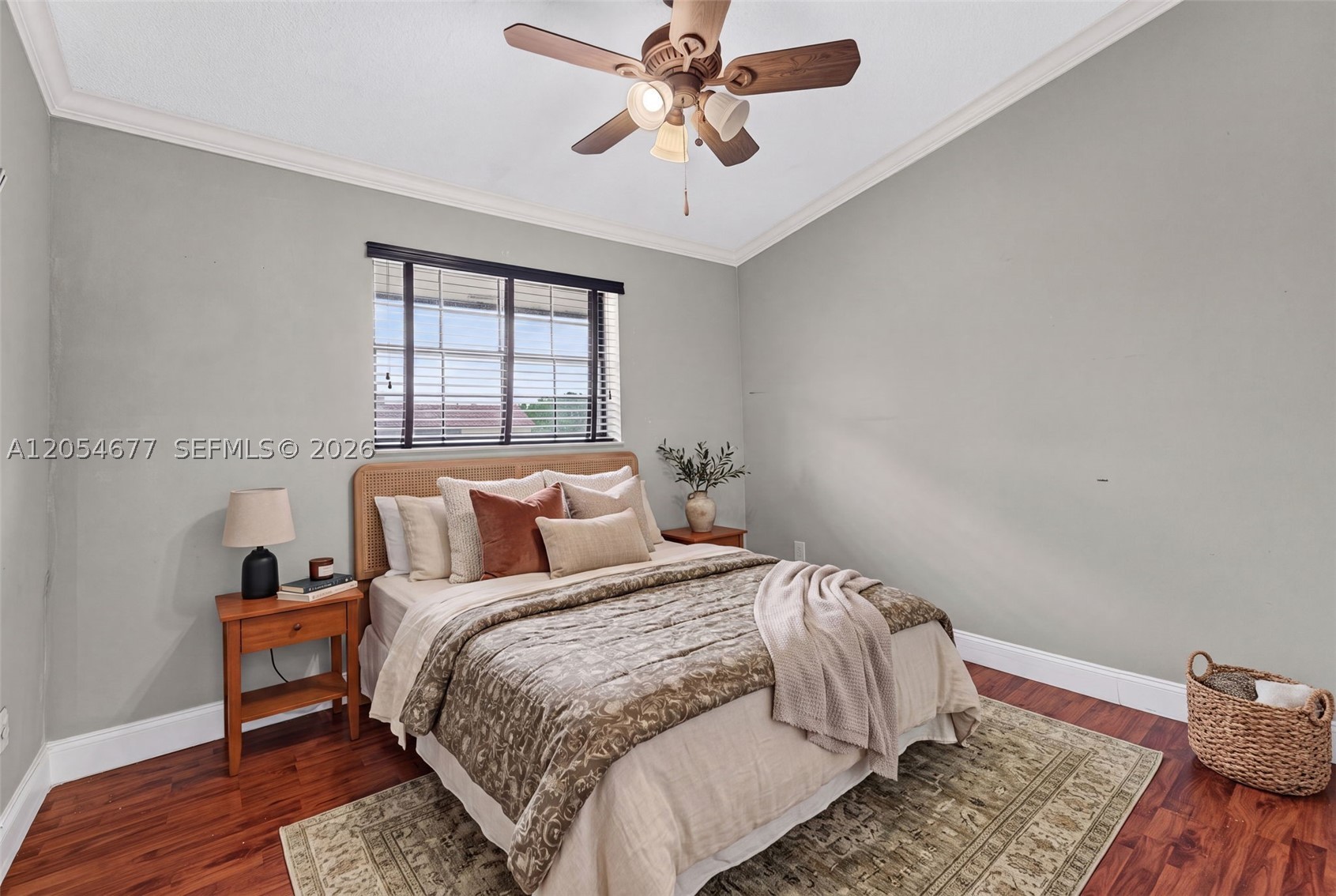 TOWNHOMES OF COUNTRY LAKE - Residential