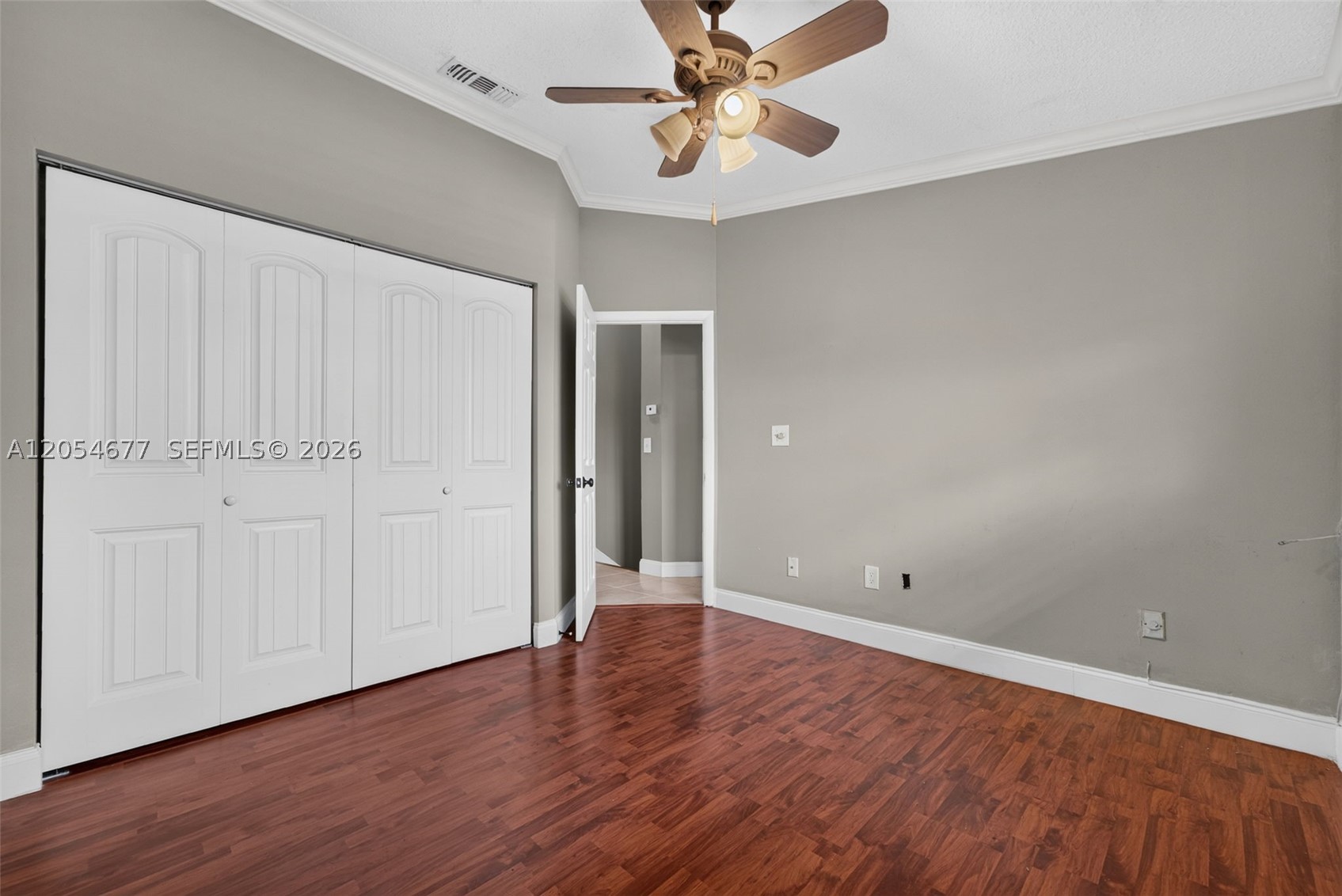TOWNHOMES OF COUNTRY LAKE - Residential